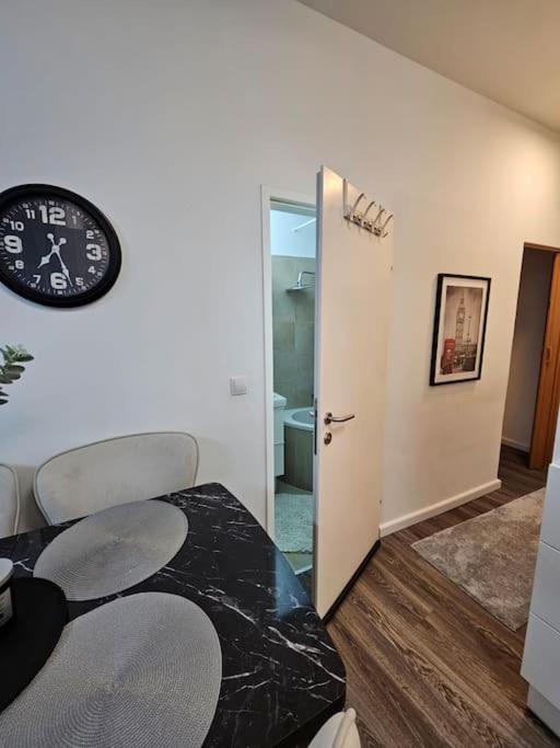 Affordable Suite In Vienna'S Hotpoint Zewnętrze zdjęcie